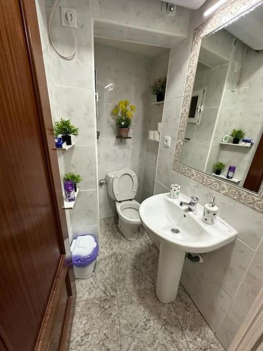 Economico Piso En Madrid Centro Exterior photo