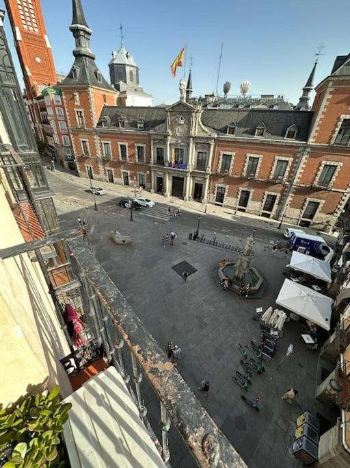 Economico Piso En Madrid Centro Exterior photo
